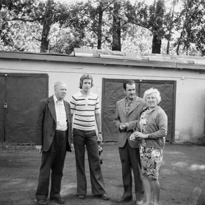 bw/_DSF1976_BLK.jpg